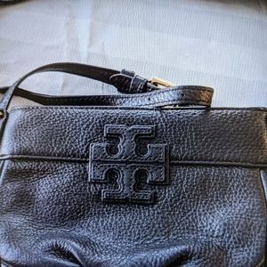 Cross body wallet